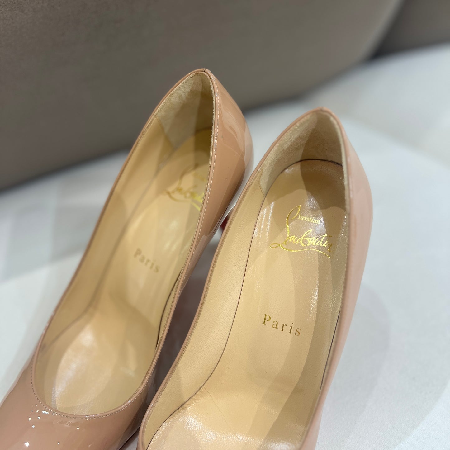 Christian Louboutin Vintage Beige Round Head Pumps #36.5