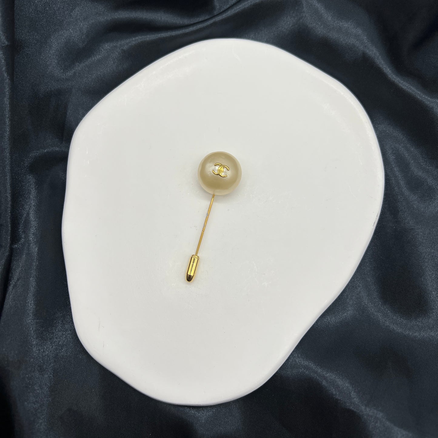 Chanel Vintage CC Logo Pearl Brooch