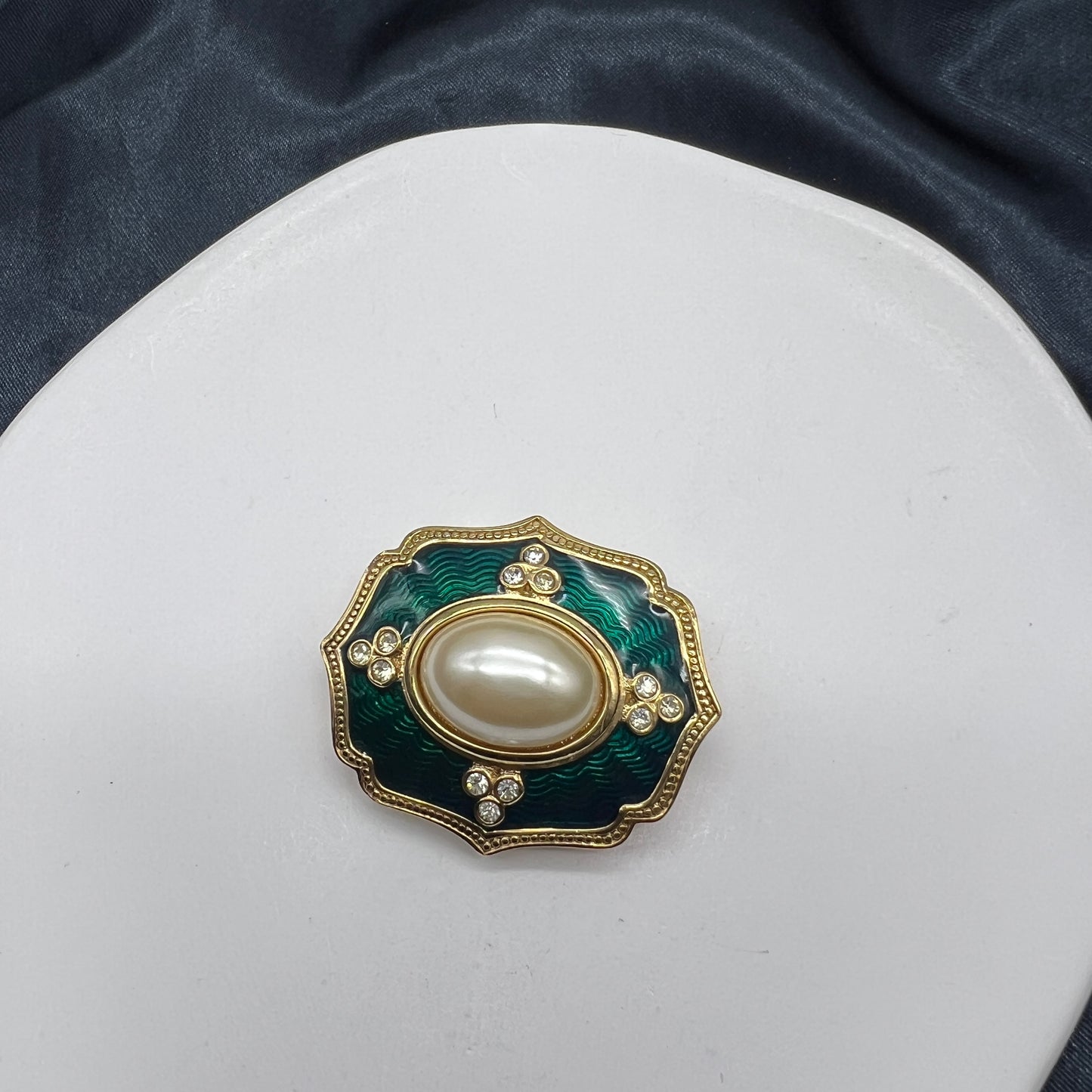 Burberry Vintage Emerald Green With Pearl Brooch