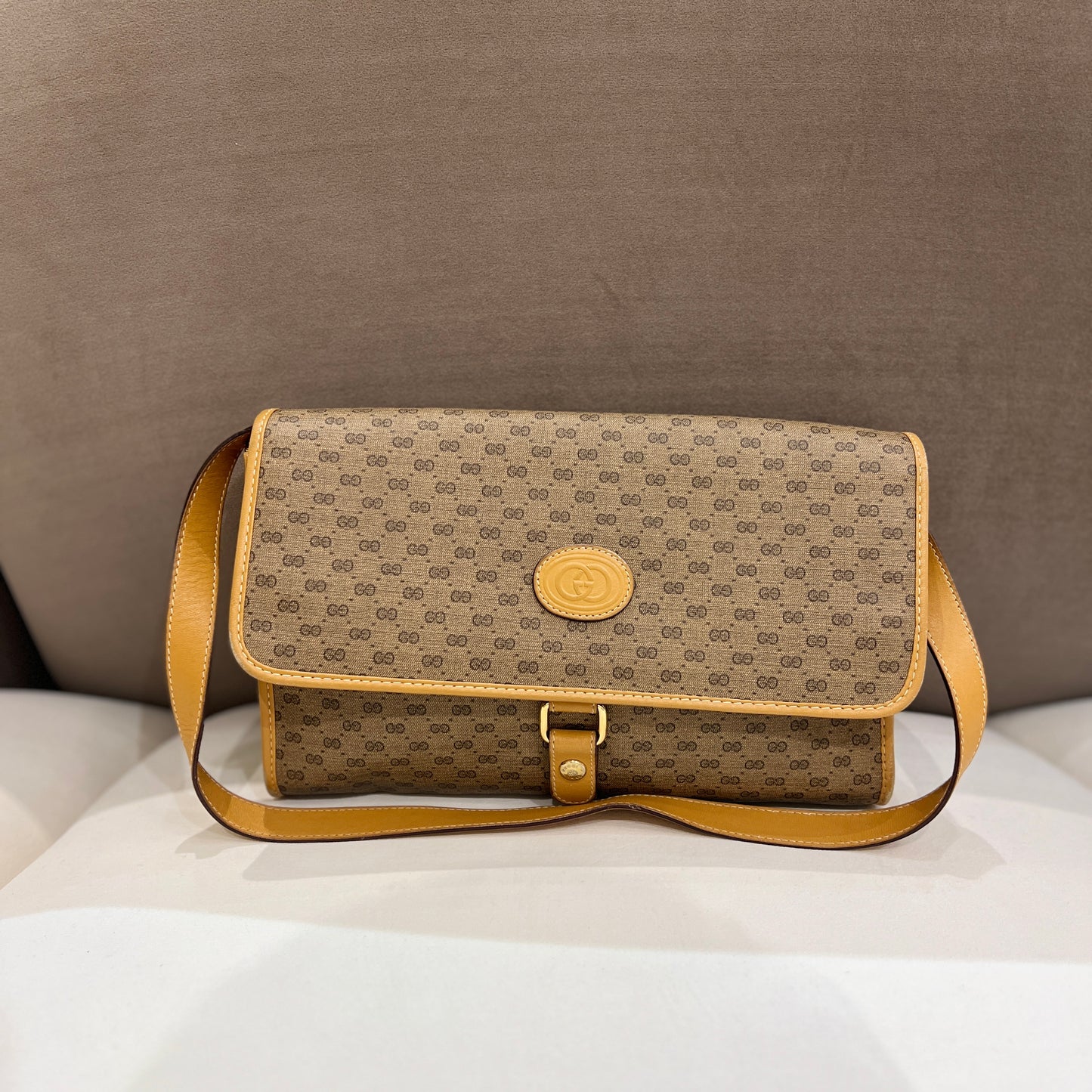 Gucci Vintage Gg Monogram Brown Color Shoulder Bag