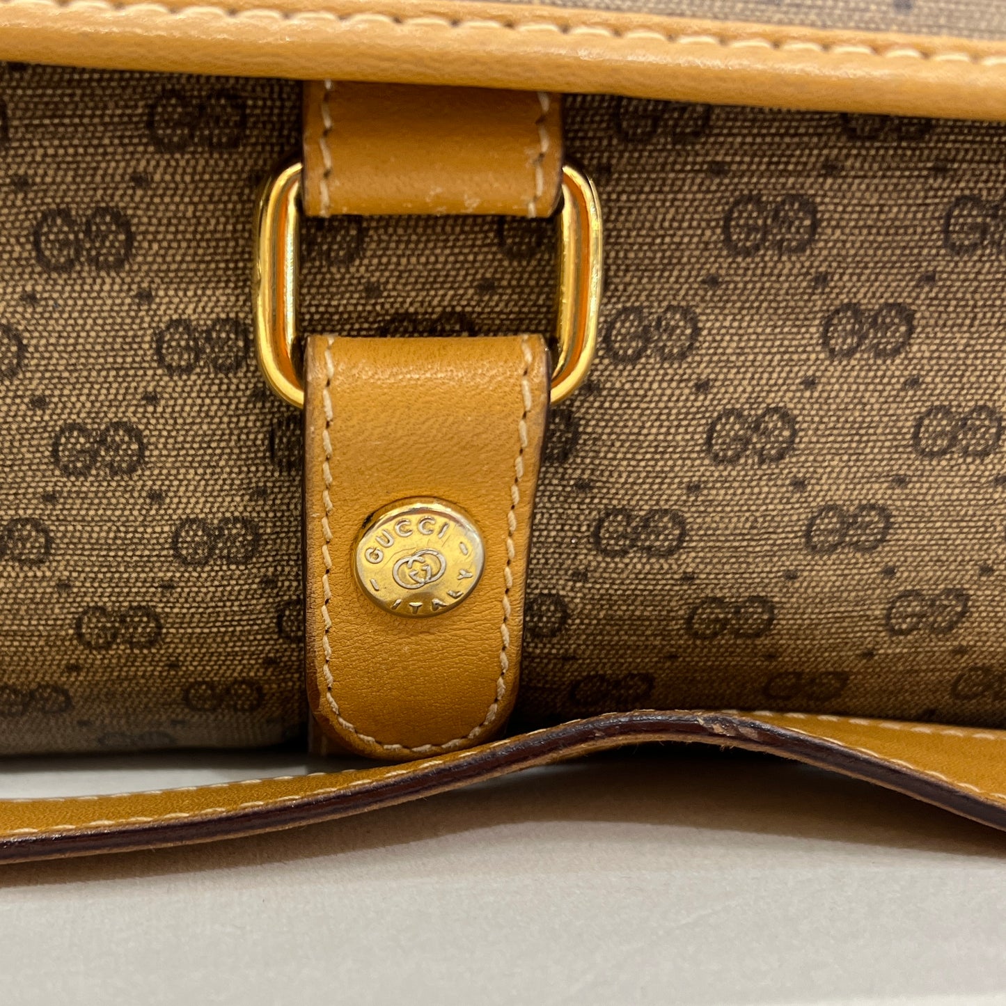 Gucci Vintage Gg Monogram Brown Color Shoulder Bag