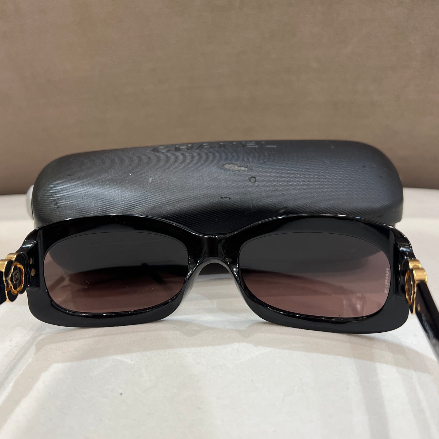 Chanel Vintage Camellia Logo With Rhinestone Sunglasses