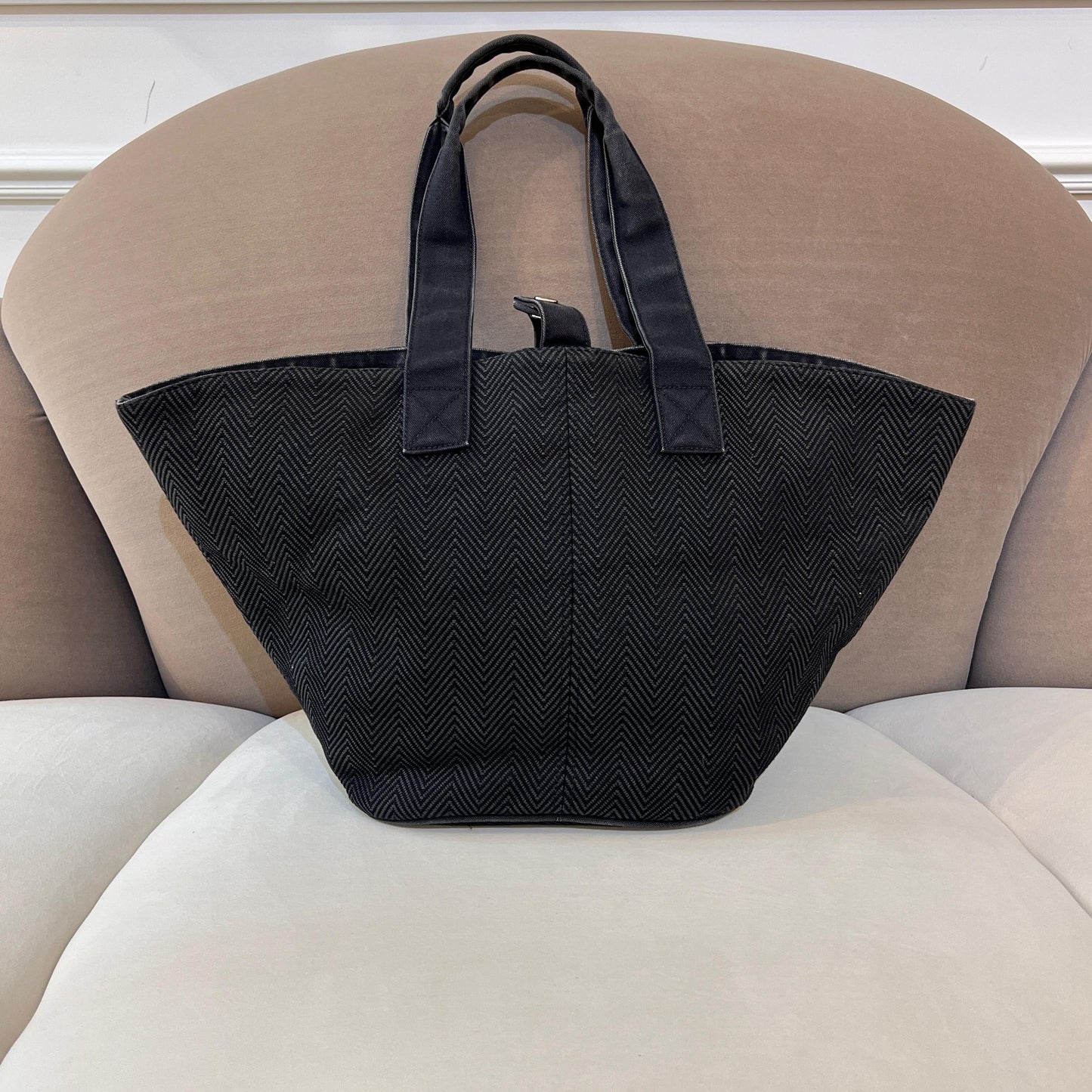 Hermès Vintage Black Herringbone Canvas Tote Bag With Handles & Pouch
