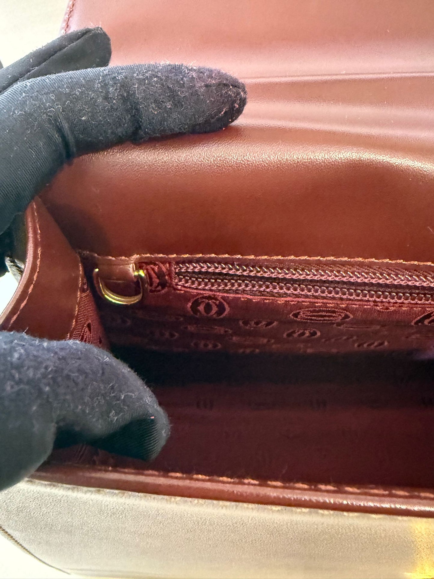 Cartier Vintage Must Line Bordeaux Leather Gold Clasp Handbag
