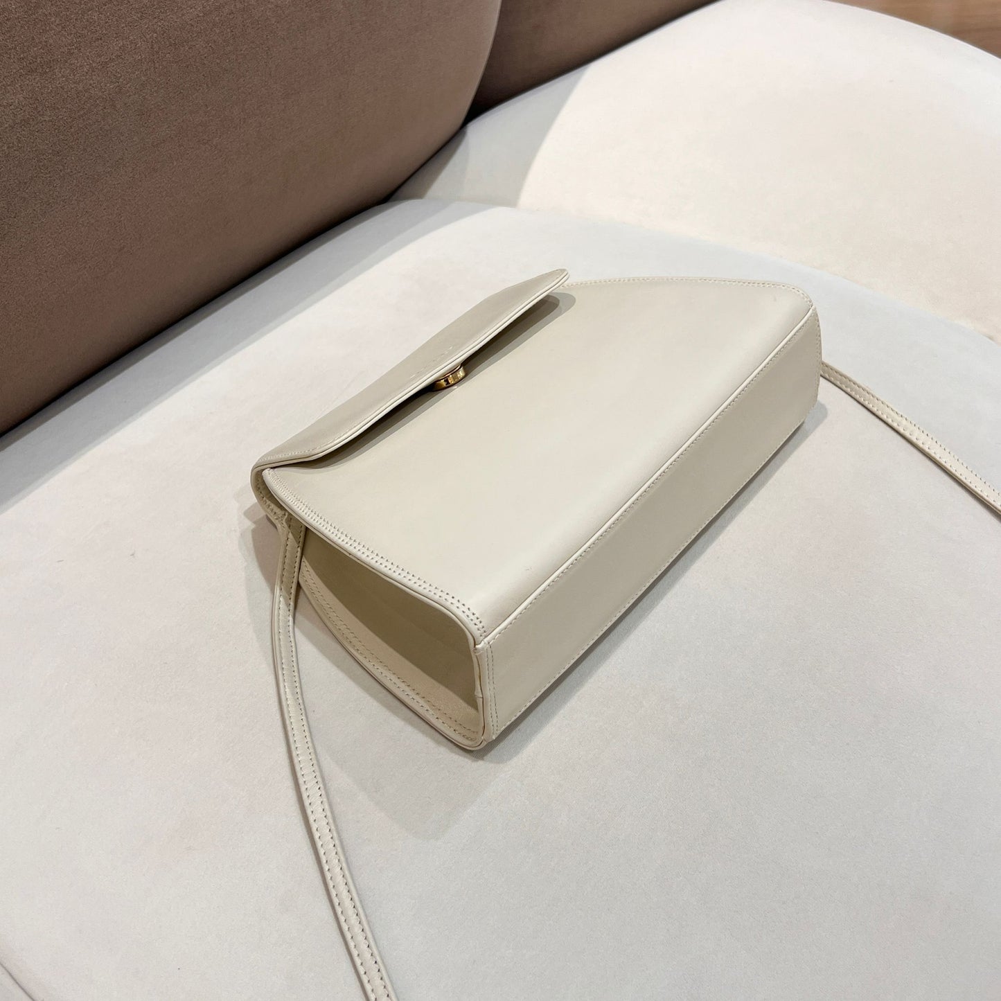 Bally Vintage Cream Leather Minimal Flap Shoulder Bag