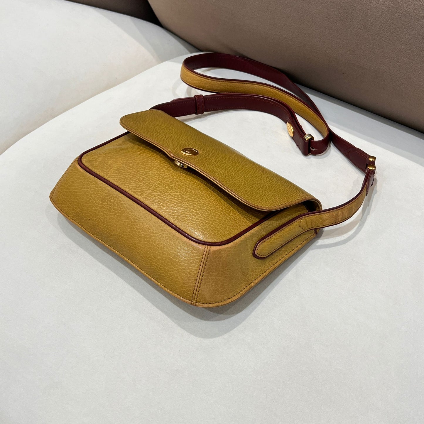 Cartier Vintage Must De Cartier Grained Leather Mustard Yellow Shoulder Bag
