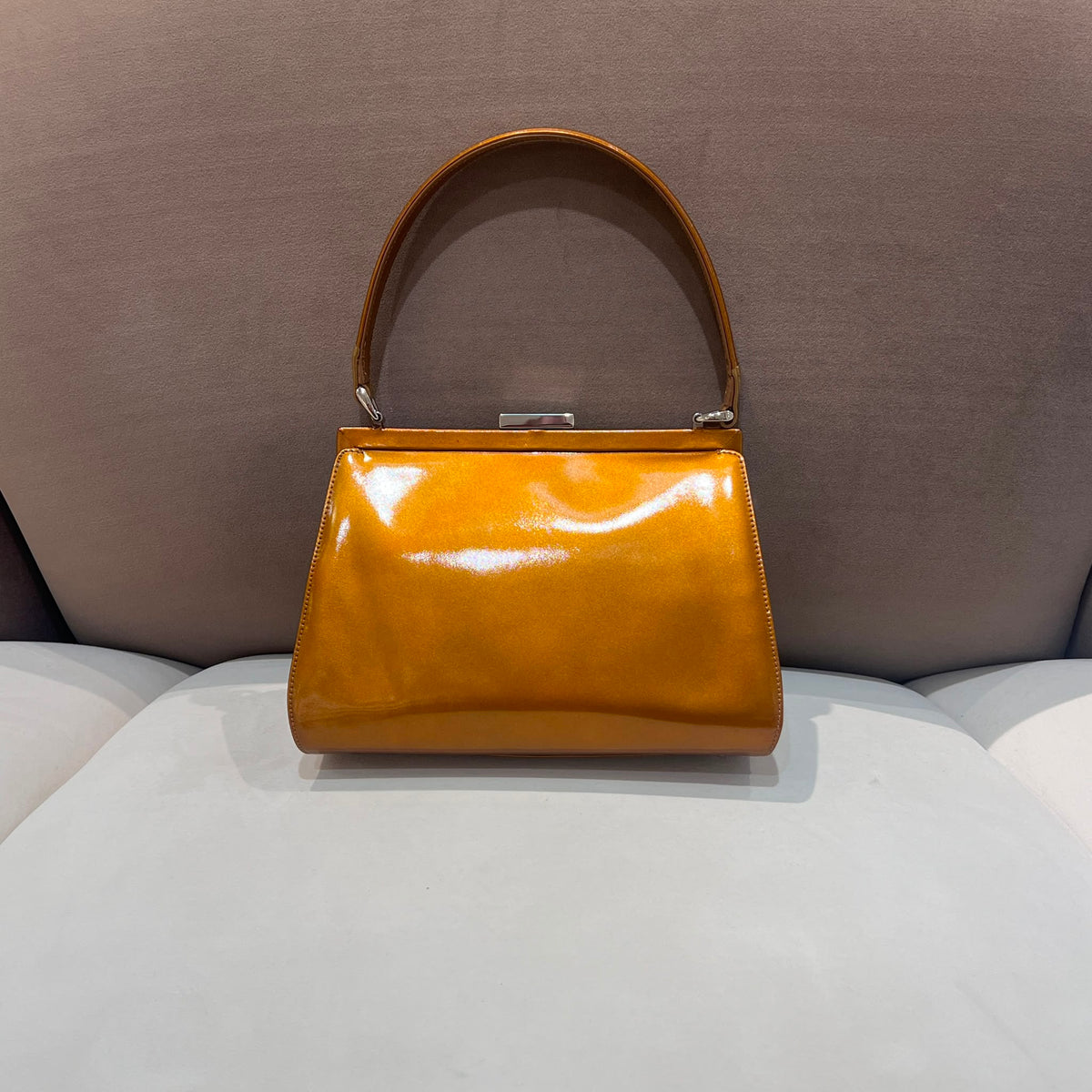 Gucci Vintage Cognac Leather Kiss-Lock Frame Handbag