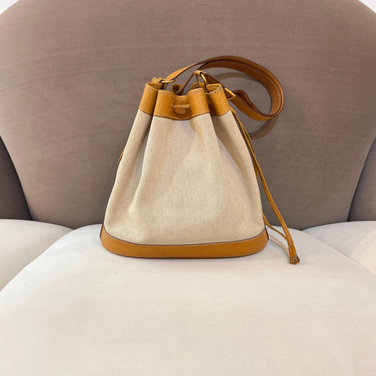Hermès Vintage Market Gm Drawstring Shoulder Bag Toile H Canvas & Leather Beige Caramel 1993