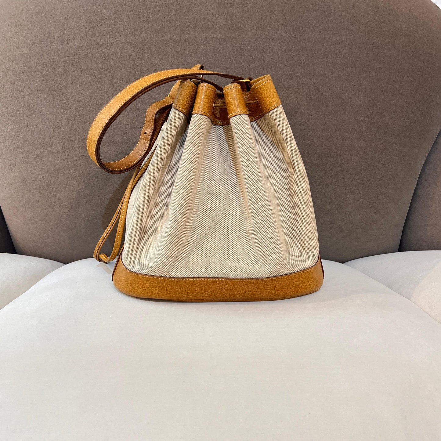 Hermès Vintage Market Gm Drawstring Shoulder Bag Toile H Canvas & Leather Beige Caramel 1993