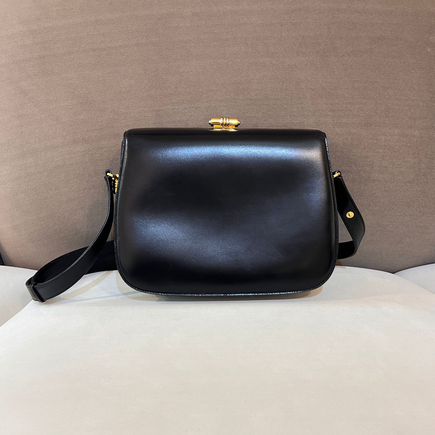 Gucci Vintage Turn Lock Box Black Leather Shoulder Bag