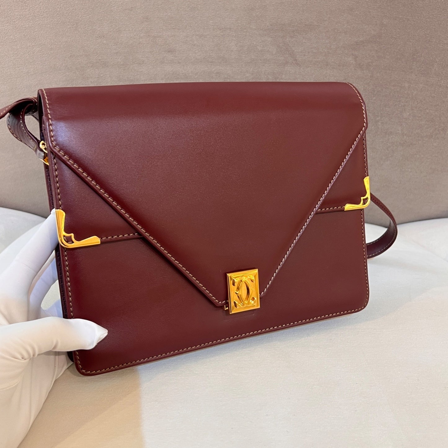 Cartier Must Line Vintage Burgundy Leather Gold Logo Shoulder Bag