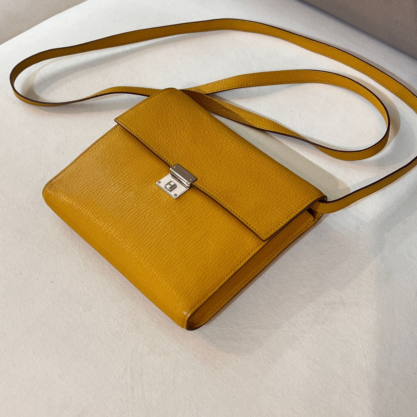 Hermès Click 16 Sun Yellow Leather Shoulder Bag
