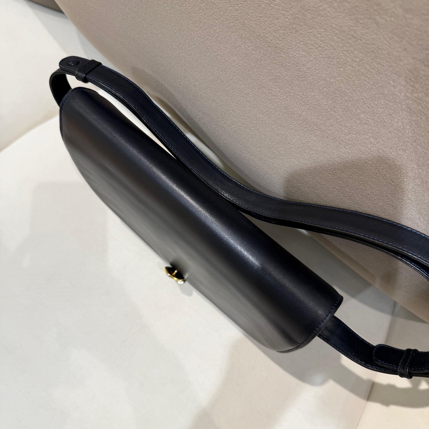 Gucci Vintage Black Leather Flap Slim Shoulder Bag