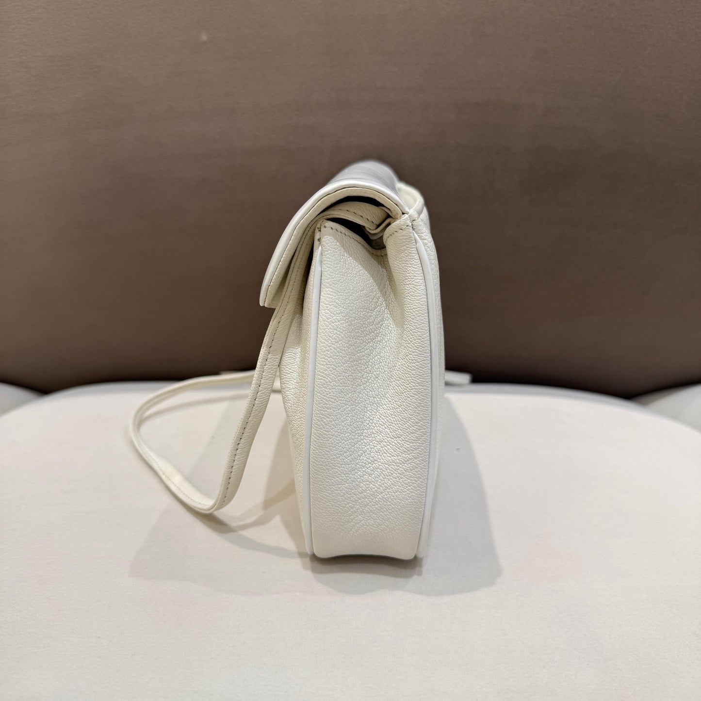 Givenchy Vintage White Leather 4G Logo Shoulder Bag