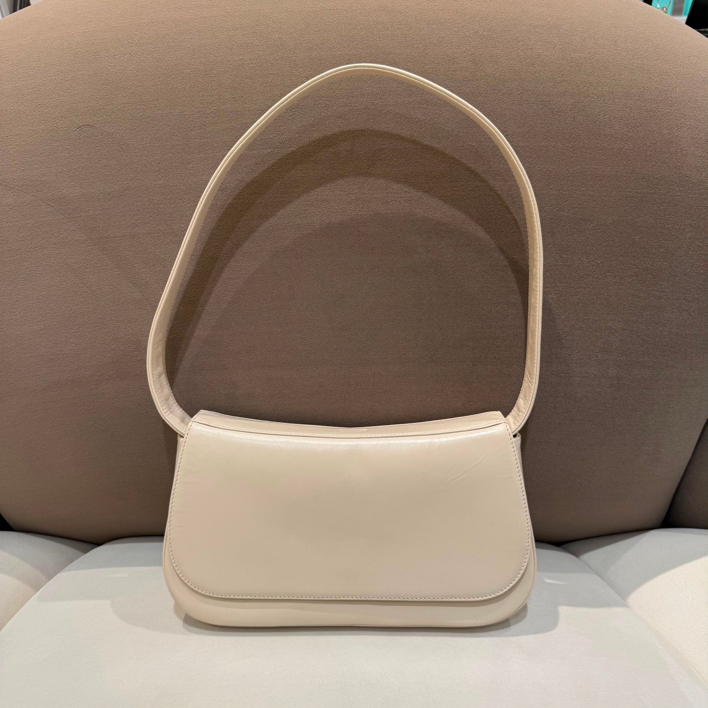 Bally Vintage Ivory Leather Minimal Shoulder Bag