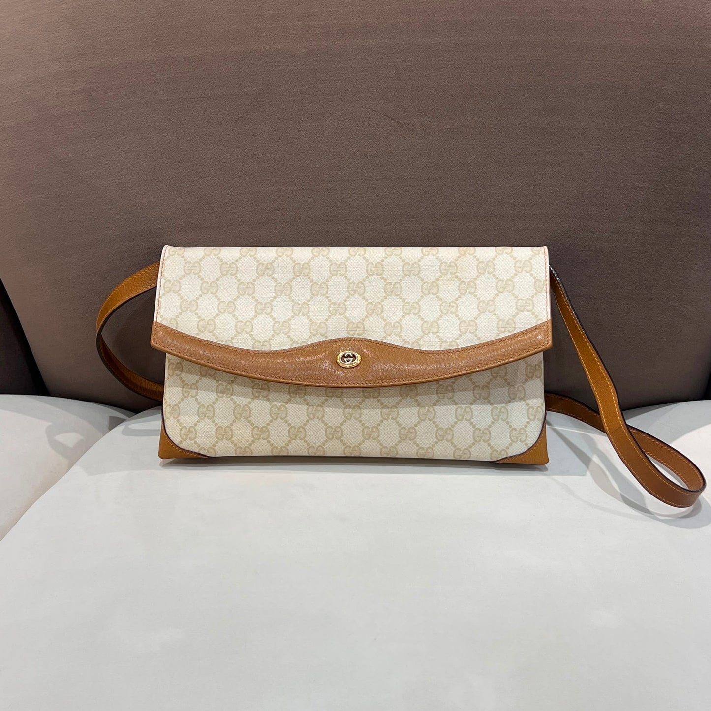 Gucci Vintage Beige Gg Supreme Canvas Envelope Shoulder Bag
