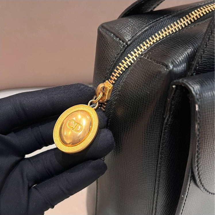 Christian Dior Vintage black leather oval turn-lock handbag – additional view 06