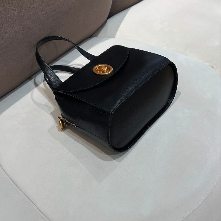 Christian Dior Vintage black leather oval turn-lock handbag – additional view 08