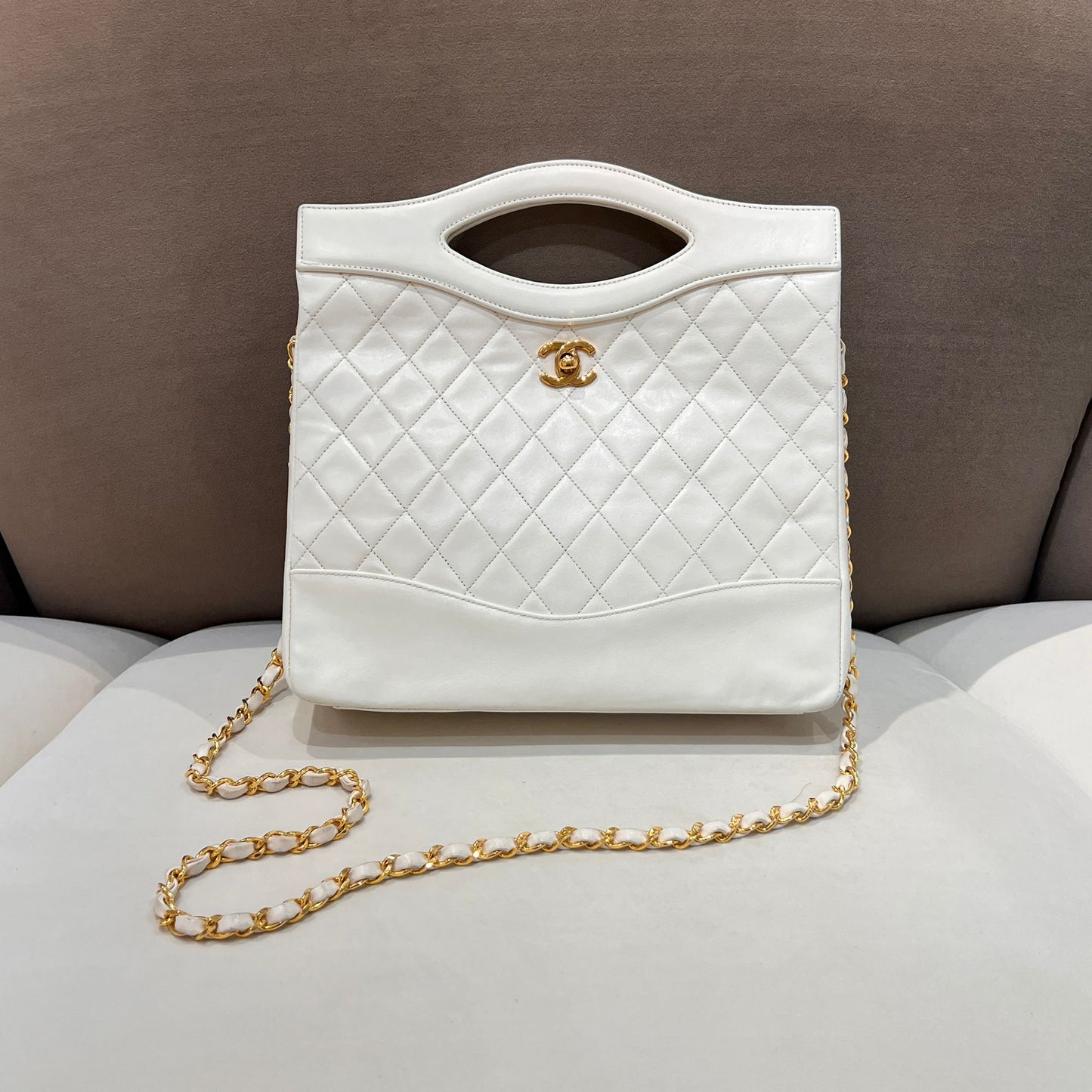 Chanel 復古白色小羊皮經典復古購物袋