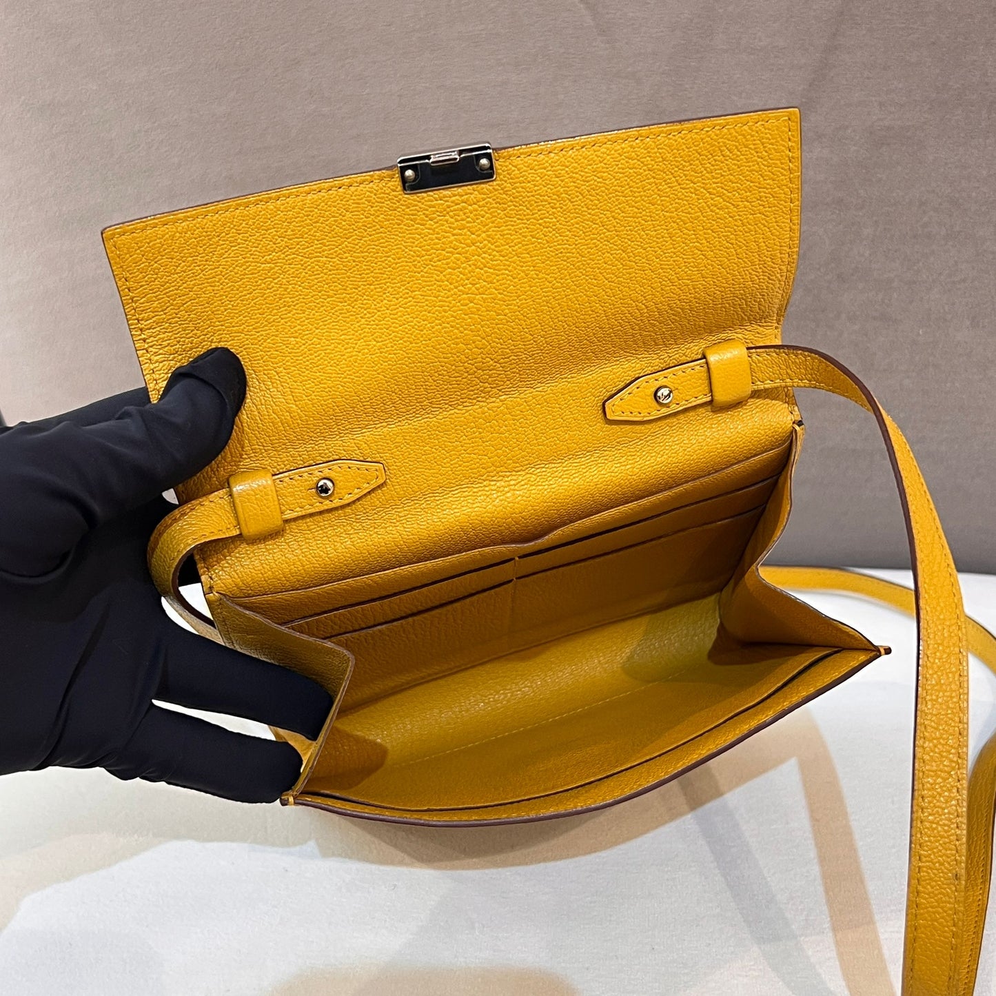 Hermès Click 16 Sun Yellow Leather Shoulder Bag