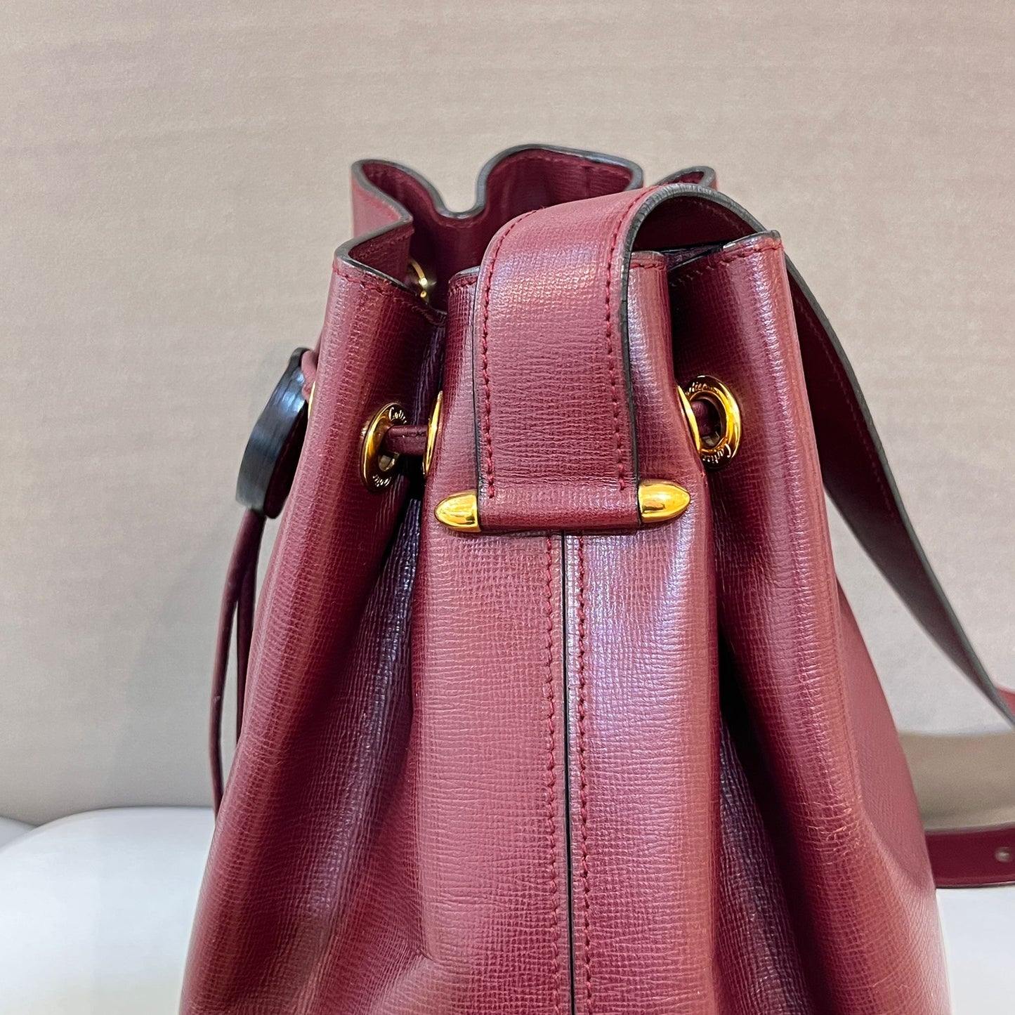 Cartier Vintage Must De Cartier Bordeaux Leather Drawstring Shoulder Bag