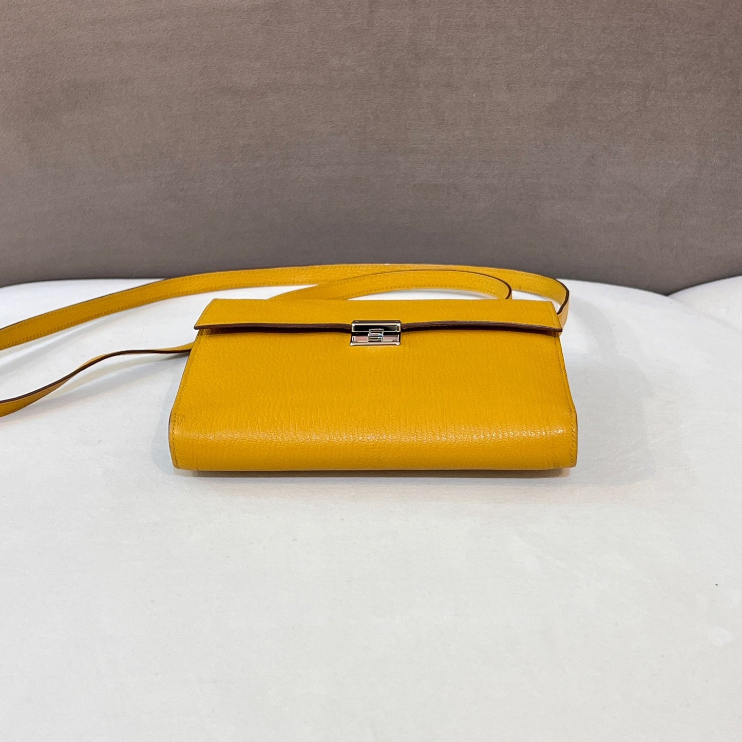 Hermès Click 16 Sun Yellow Leather Shoulder Bag