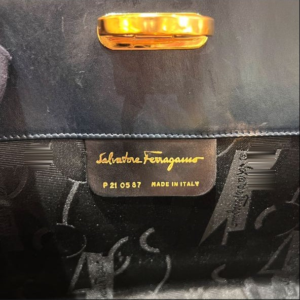 Ferragamo Vintage black Gancini chain shoulder bag – additional view 10