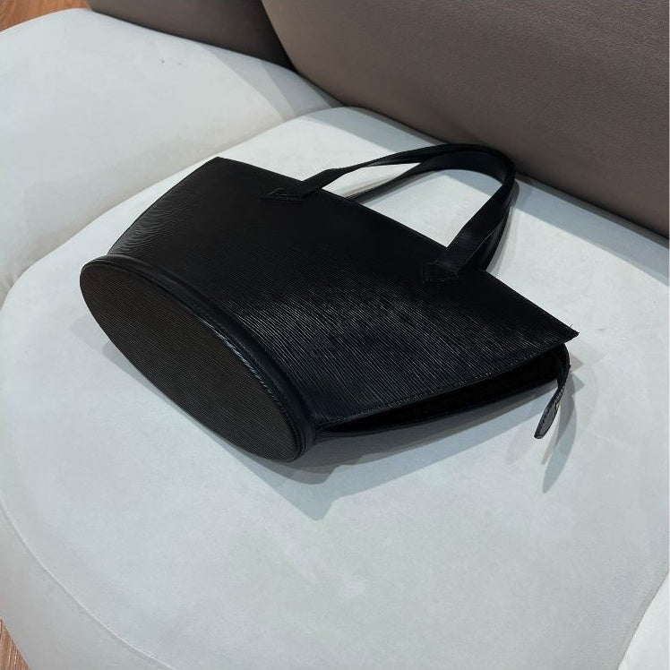 Louis Vuitton Vintage Epi Saint Jacques M52272 handbag in Noir – additional view 08
