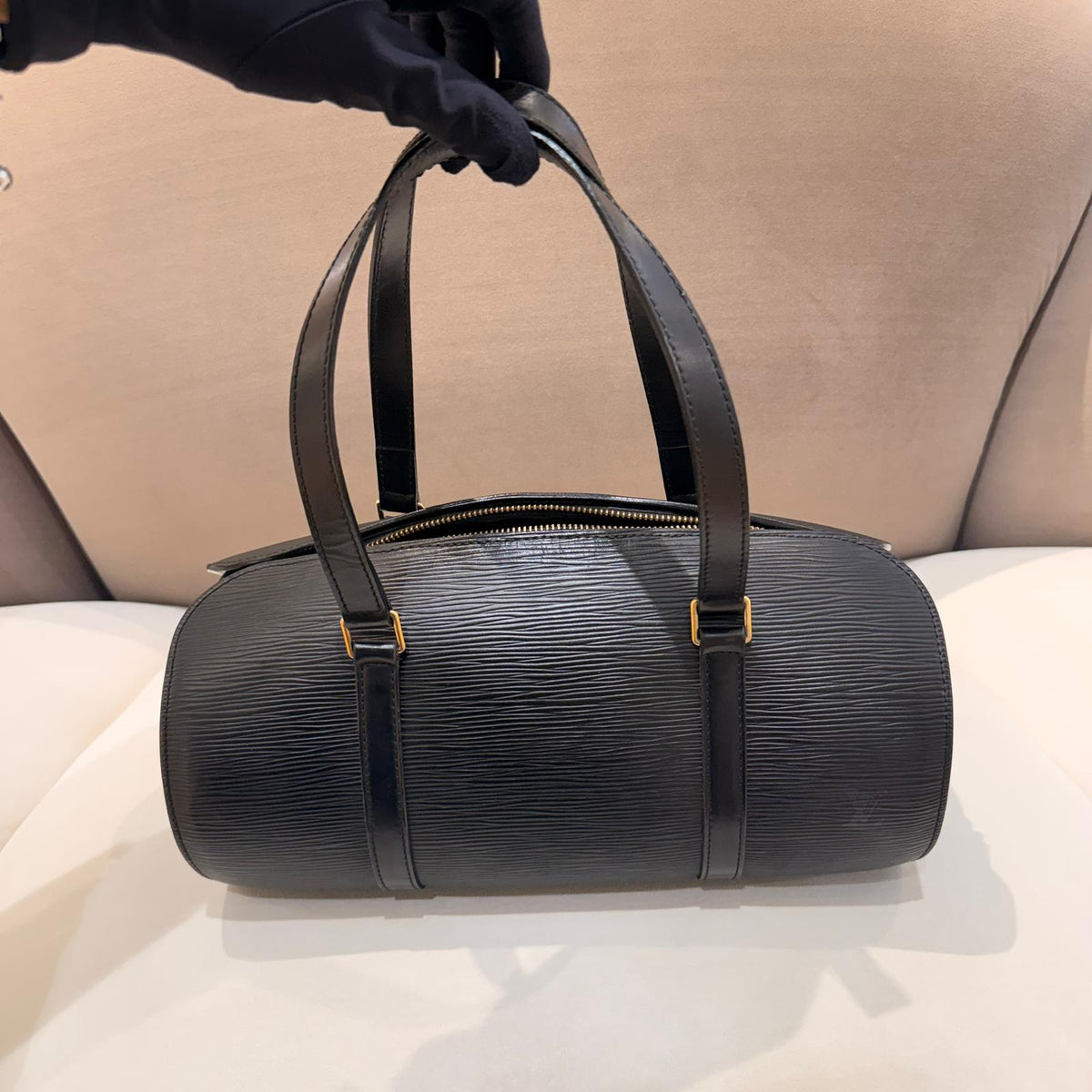 Louis Vuitton Vintage Epi Soufflot M52222 – Noir – detail view 1