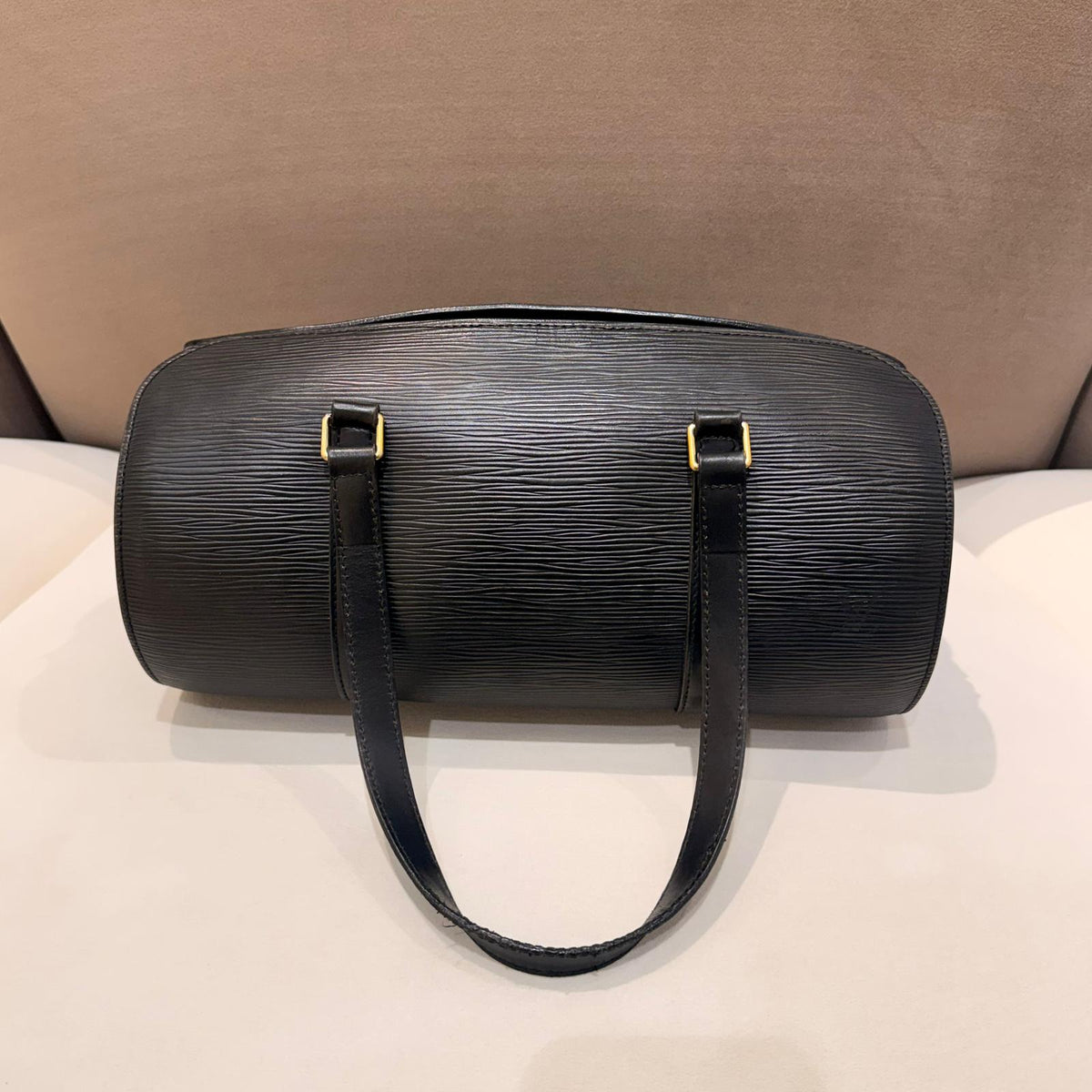 Louis Vuitton Vintage Epi Soufflot M52222 – Noir – detail view 10