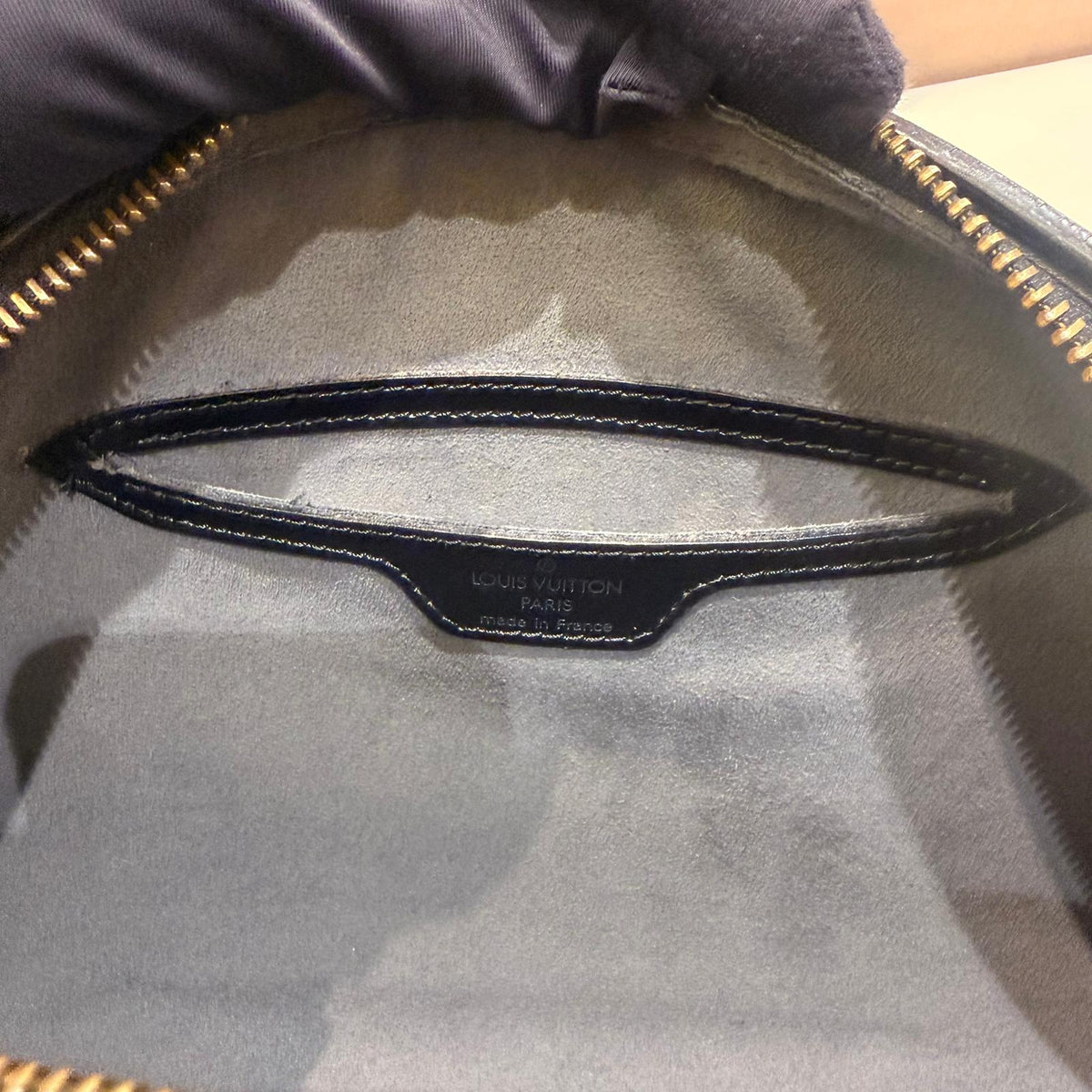 Louis Vuitton Vintage Epi Soufflot M52222 – Noir – detail view 3