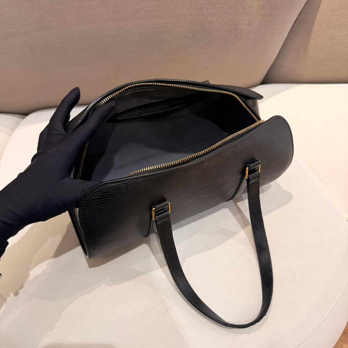 Louis Vuitton Vintage Epi Soufflot M52222 – Noir – detail view 4