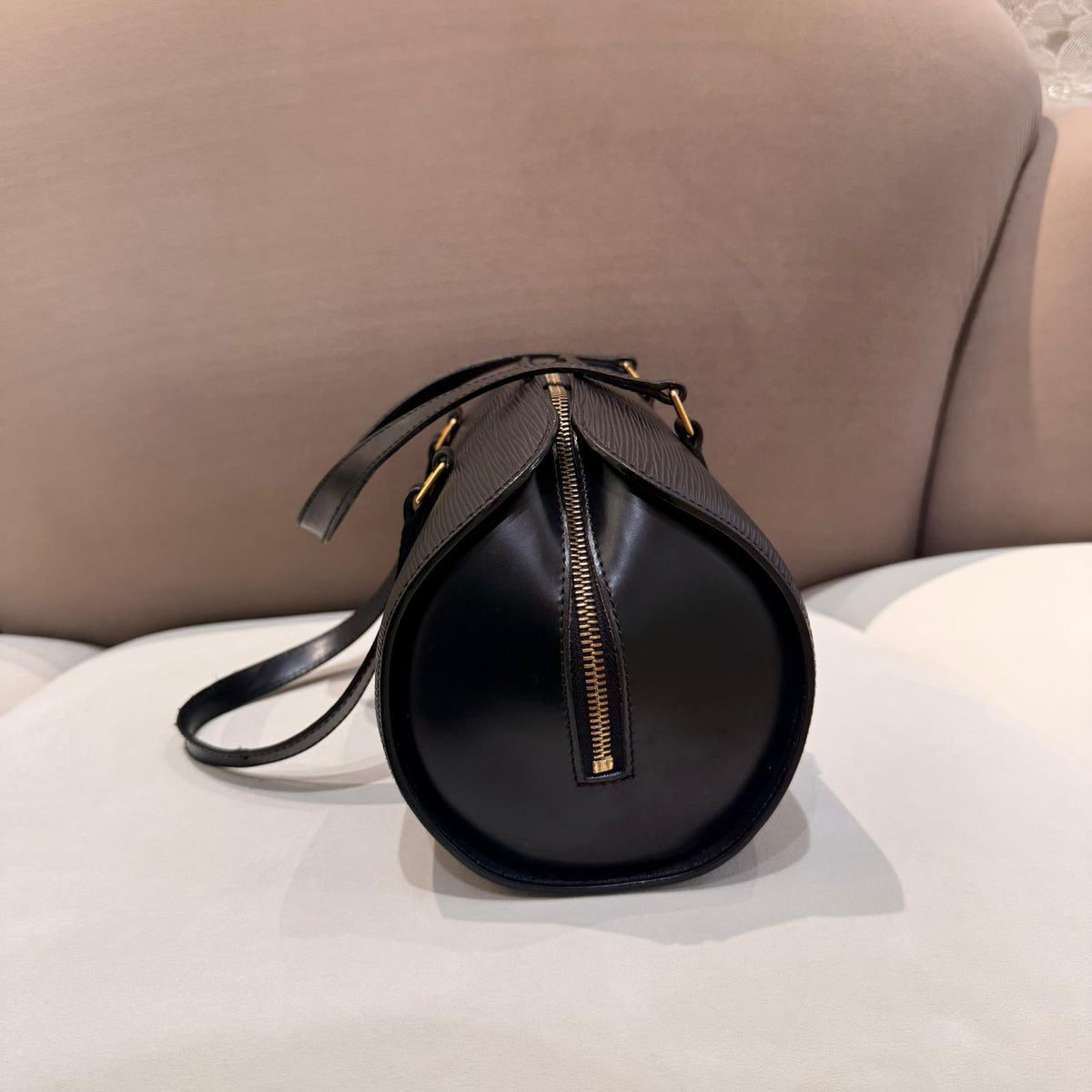 Louis Vuitton Vintage Epi Soufflot M52222 – Noir – detail view 5