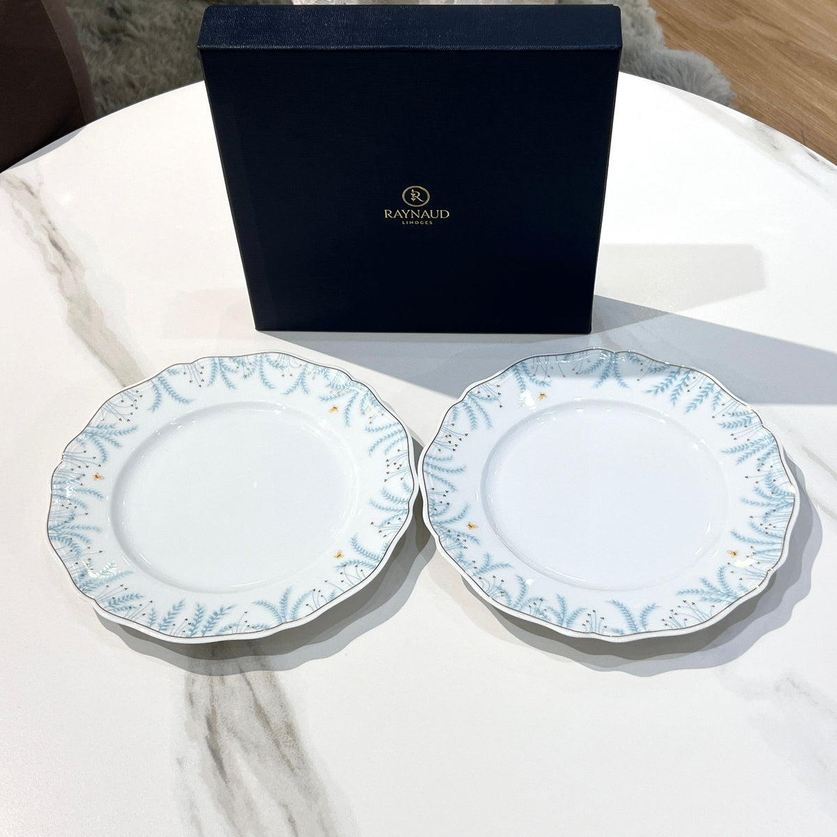 Van Cleef & Arpels scalloped porcelain plates set of two